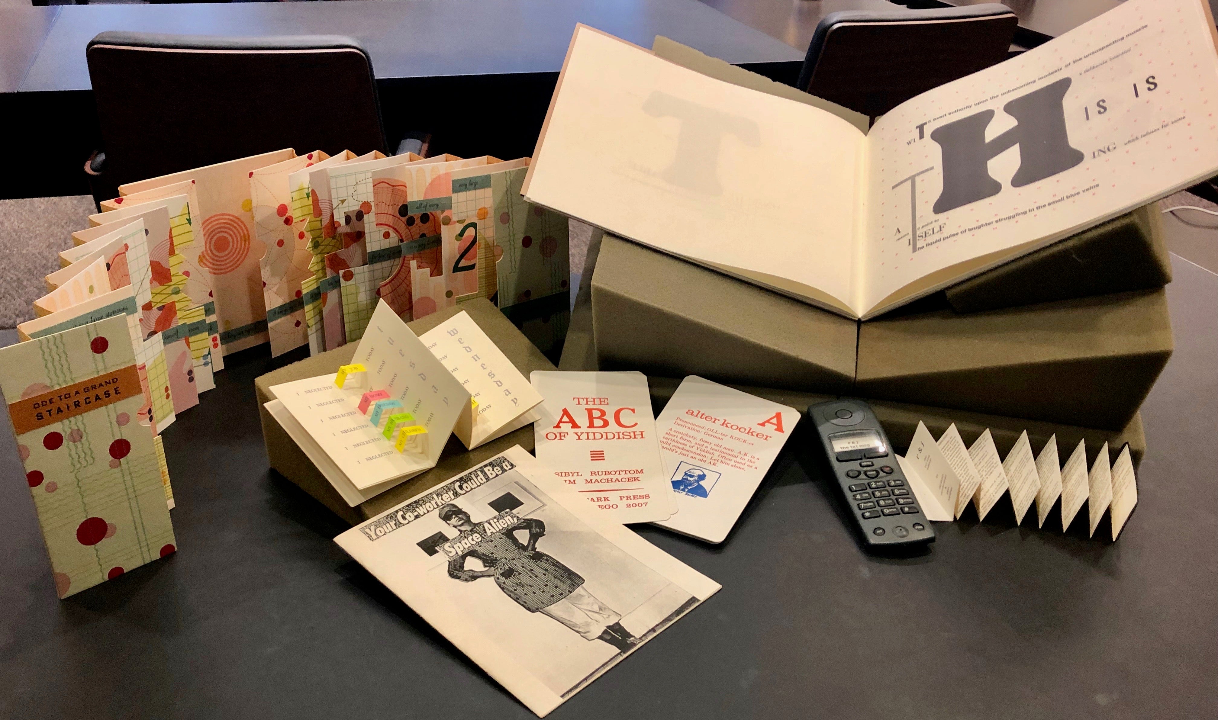 アーティストブック　1000 Artists' Books 1,000 Artists' Books: Exploring the Book as Art (1000 Series